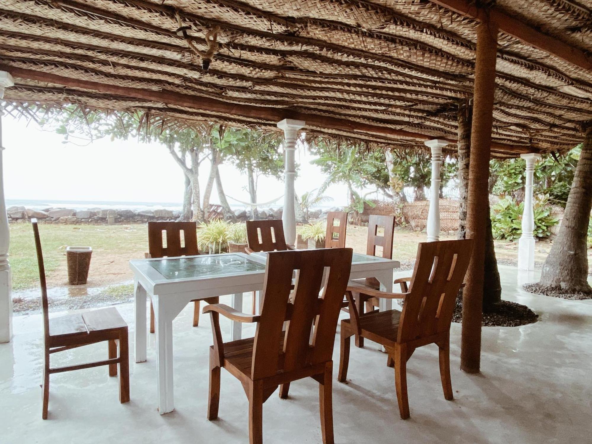 Together Beach House Midigama East Exterior foto